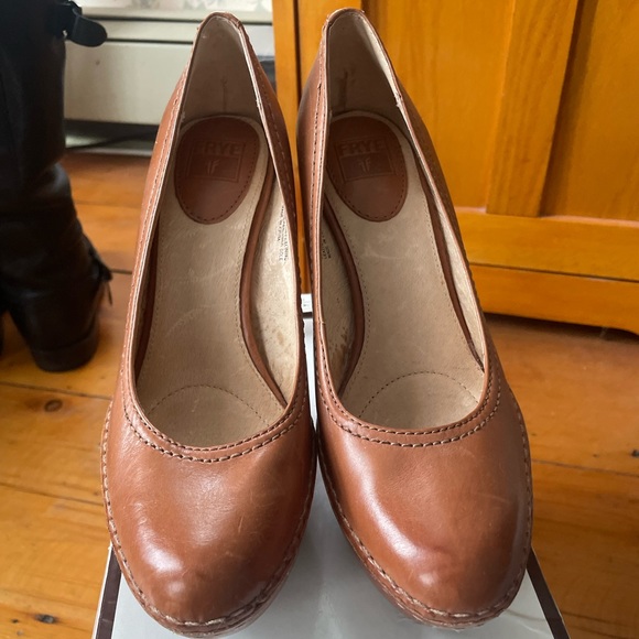 FRYE Anna Pumps / Size 6.5 - Picture 3 of 11